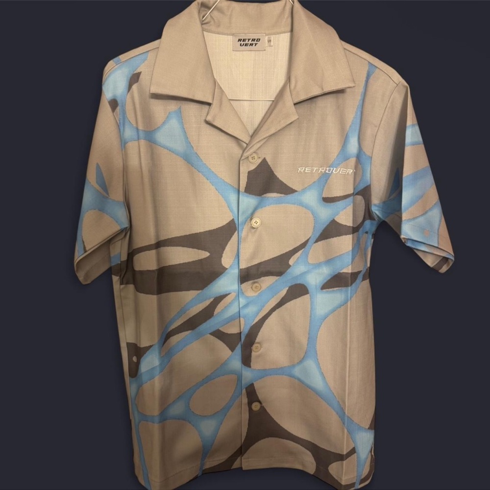 Retro Vert Tan & Light Blue Short Sleeved Button Up Shirt Size Small “NWOT”